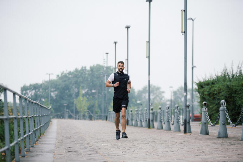 Courir au bord de l'eau