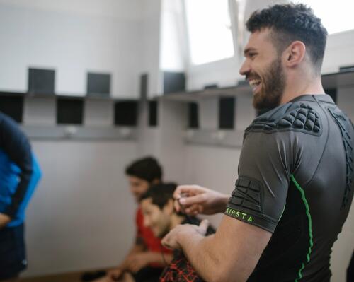 Como escolher as ombreiras de proteção para o rugby?