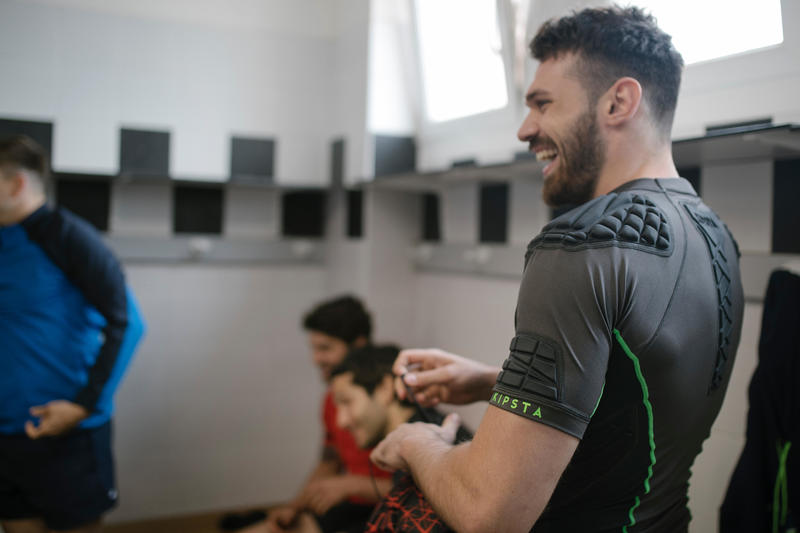 Comment choisir son épaulière de protection pour le rugby ?