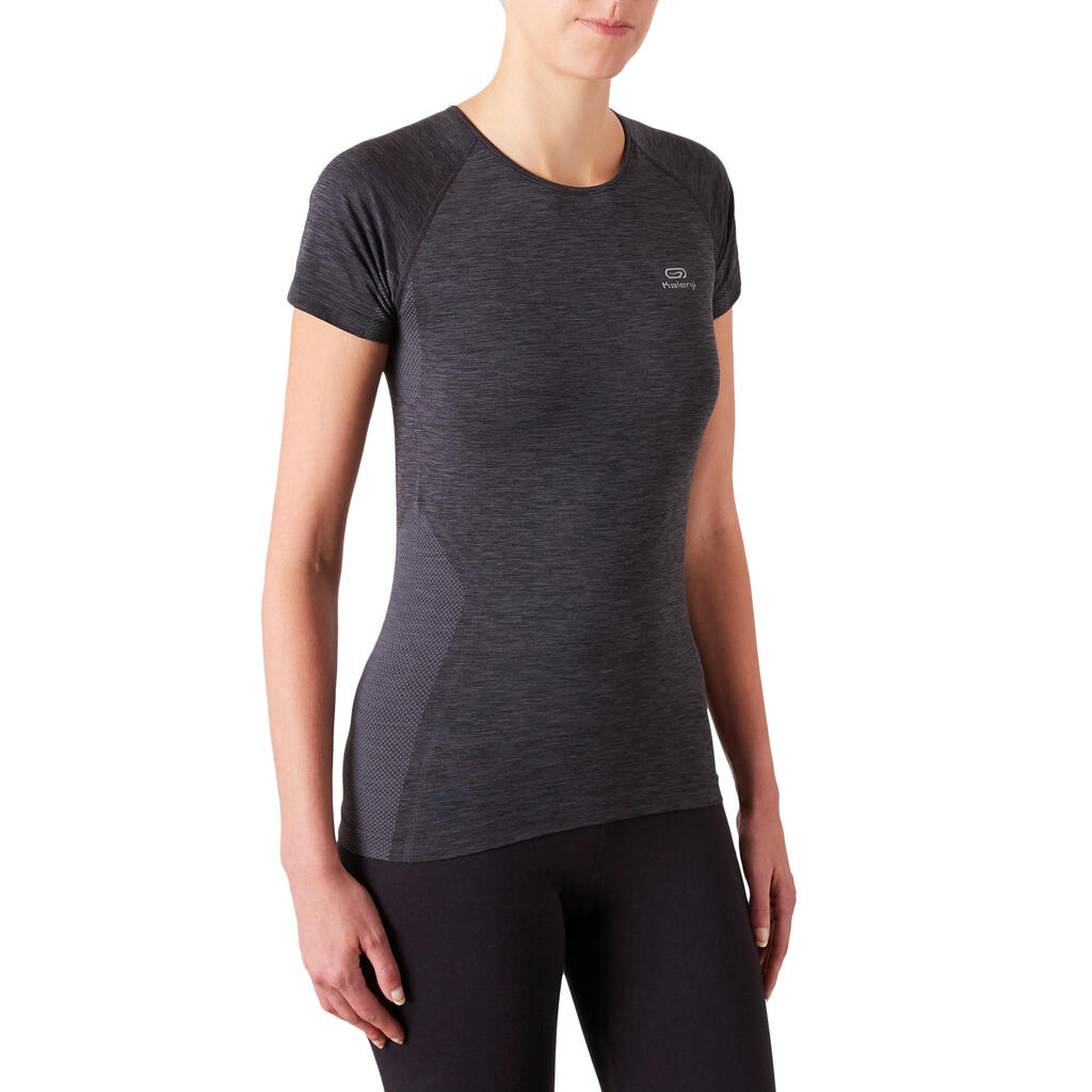 Sieviešu elpojošs skriešanas T-krekls “Kiprun”, melns