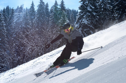 La Teinturerie  Comment nettoyer ses vêtements du ski ?