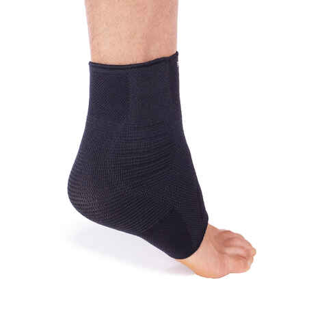 Men's/Women's Left/Right Compression Ankle Support Soft 500 - Black