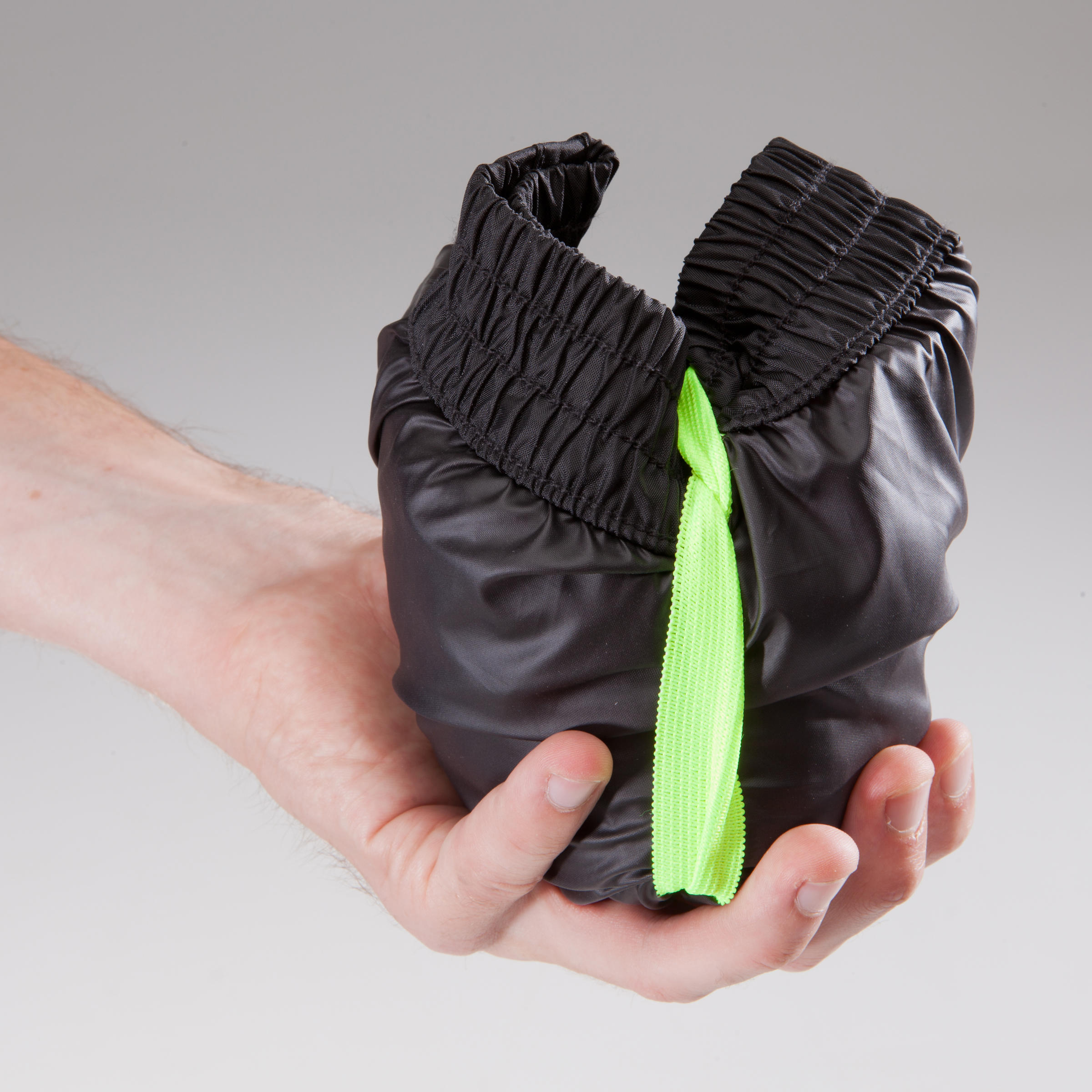 Soprapantaloni impermeabili con copriscarpe ciclismo adulto 100 neri 5/8