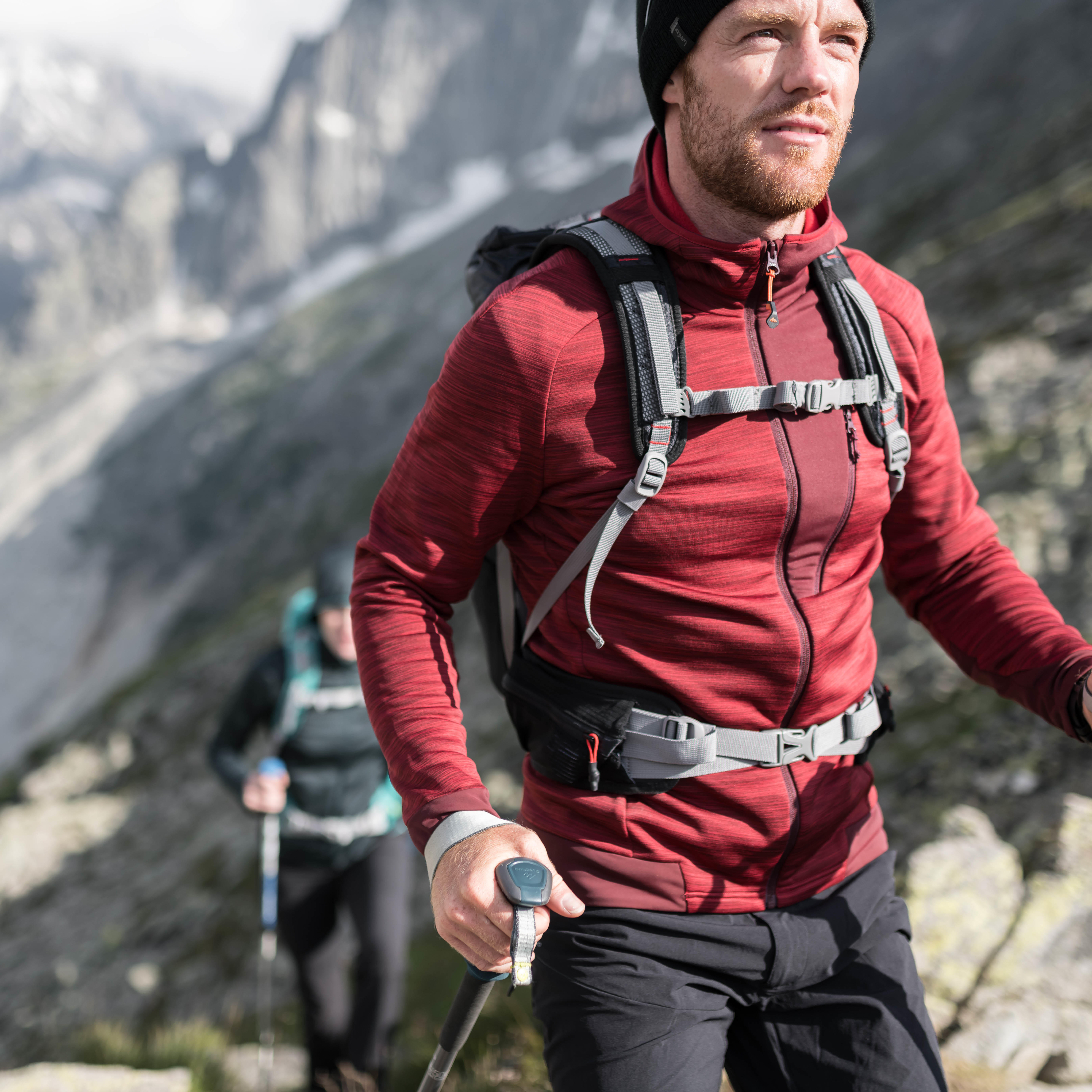 QUECHUA Pánska fleecová bunda MH900 na horskú turistiku námornícka modrá M · záber 6