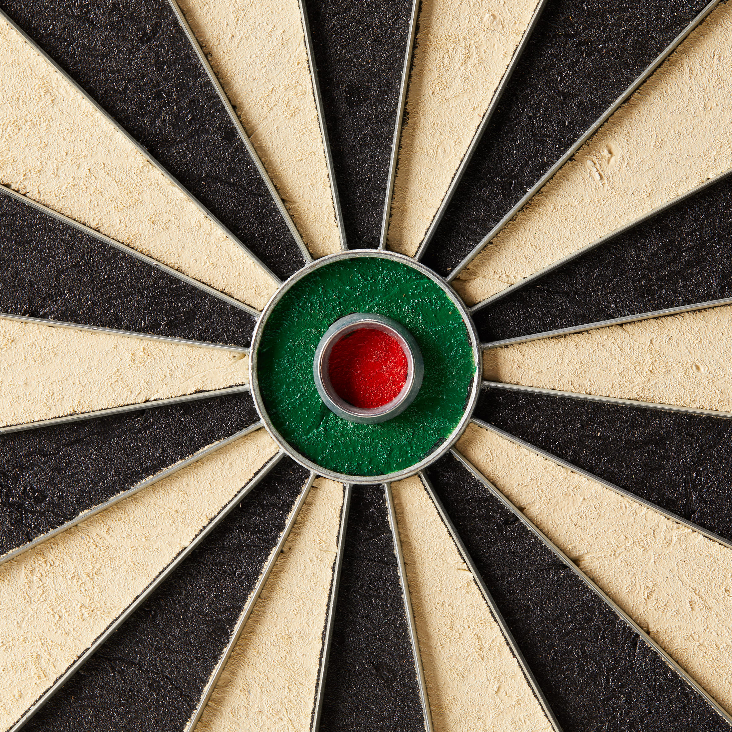 Steel Tip Dartboard - Club 700 - CANAVERAL