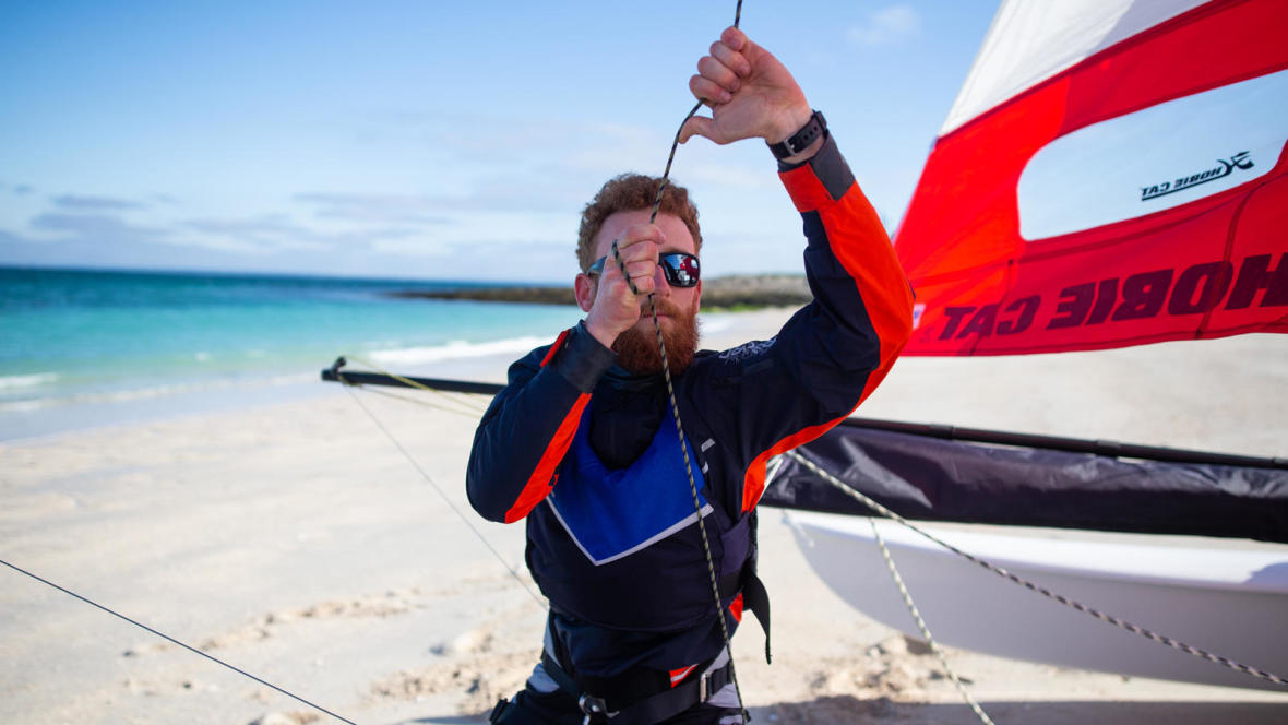 COMMENT DÉBUTER LA VOILE