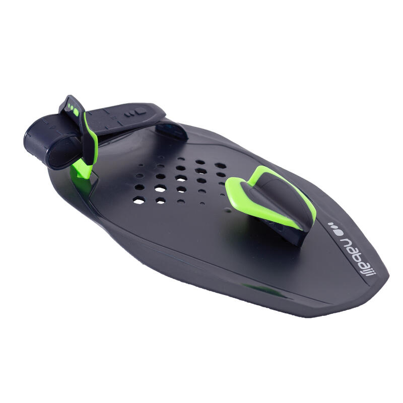 Plaquettes de natation et gants palmés