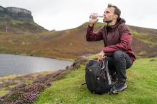 randonnée_piquenique_zerodechet_zd_conseil_naturehiking_preserver_nature_proteger_planete_gourde_snack_healthy randonnée_piquenique_zerodechet_zd_conseil_naturehiking_preserver_nature_proteger_planete_gourde_snack_healthy