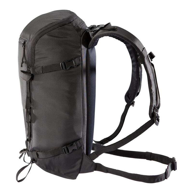 Mountaineering Backpack 22 Litres - Alpinism 22 Black