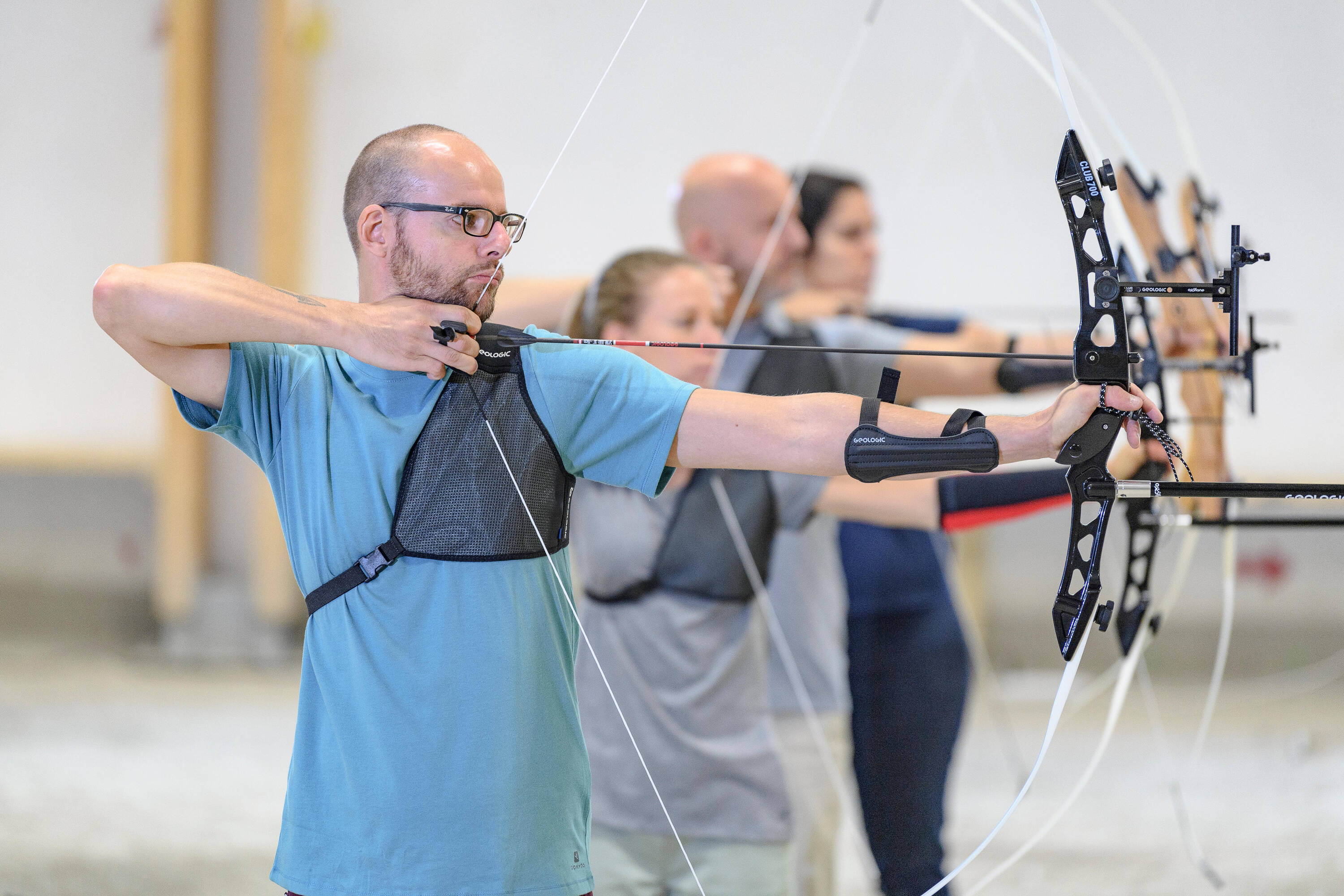 CLUB 700 ARCHERY BOW RIGHT HANDER -  3