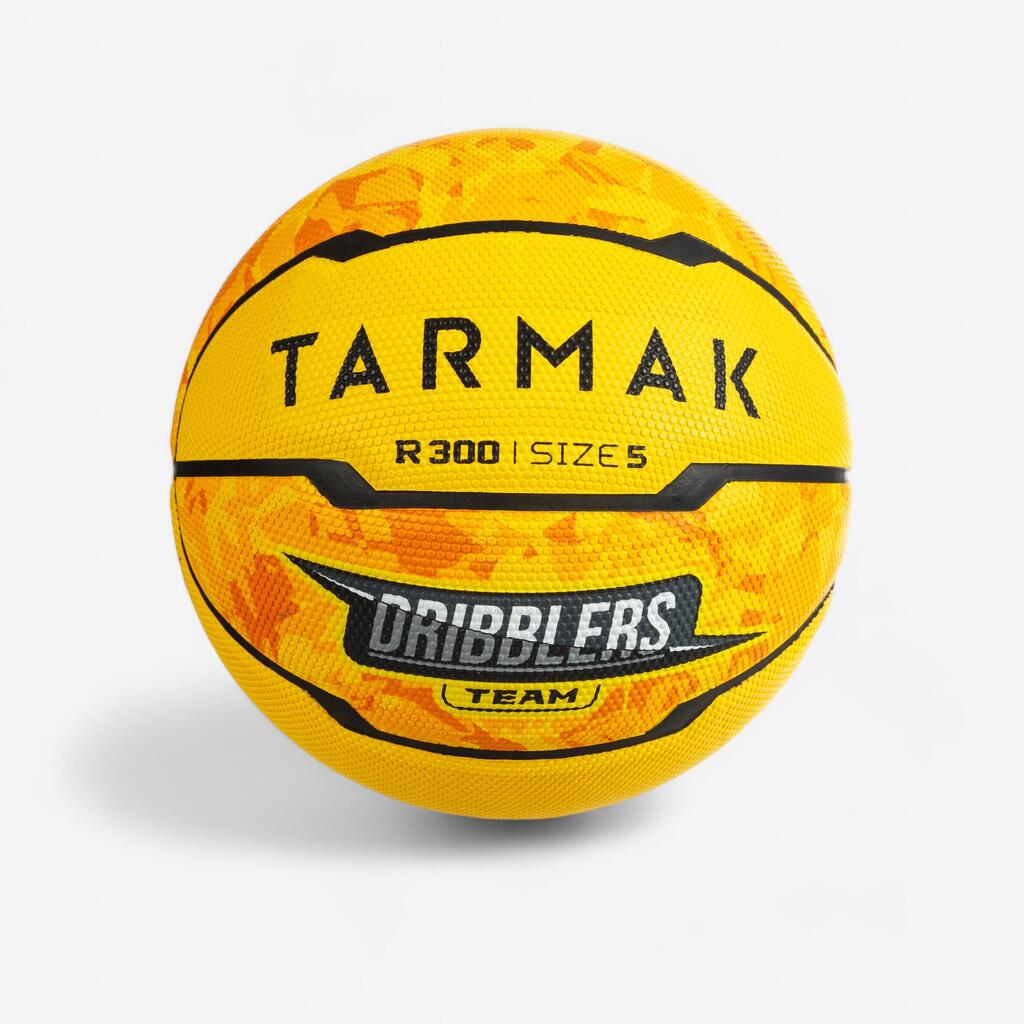 R300 kids' size 5 basketball for beginners up to 10 years old - yellow.