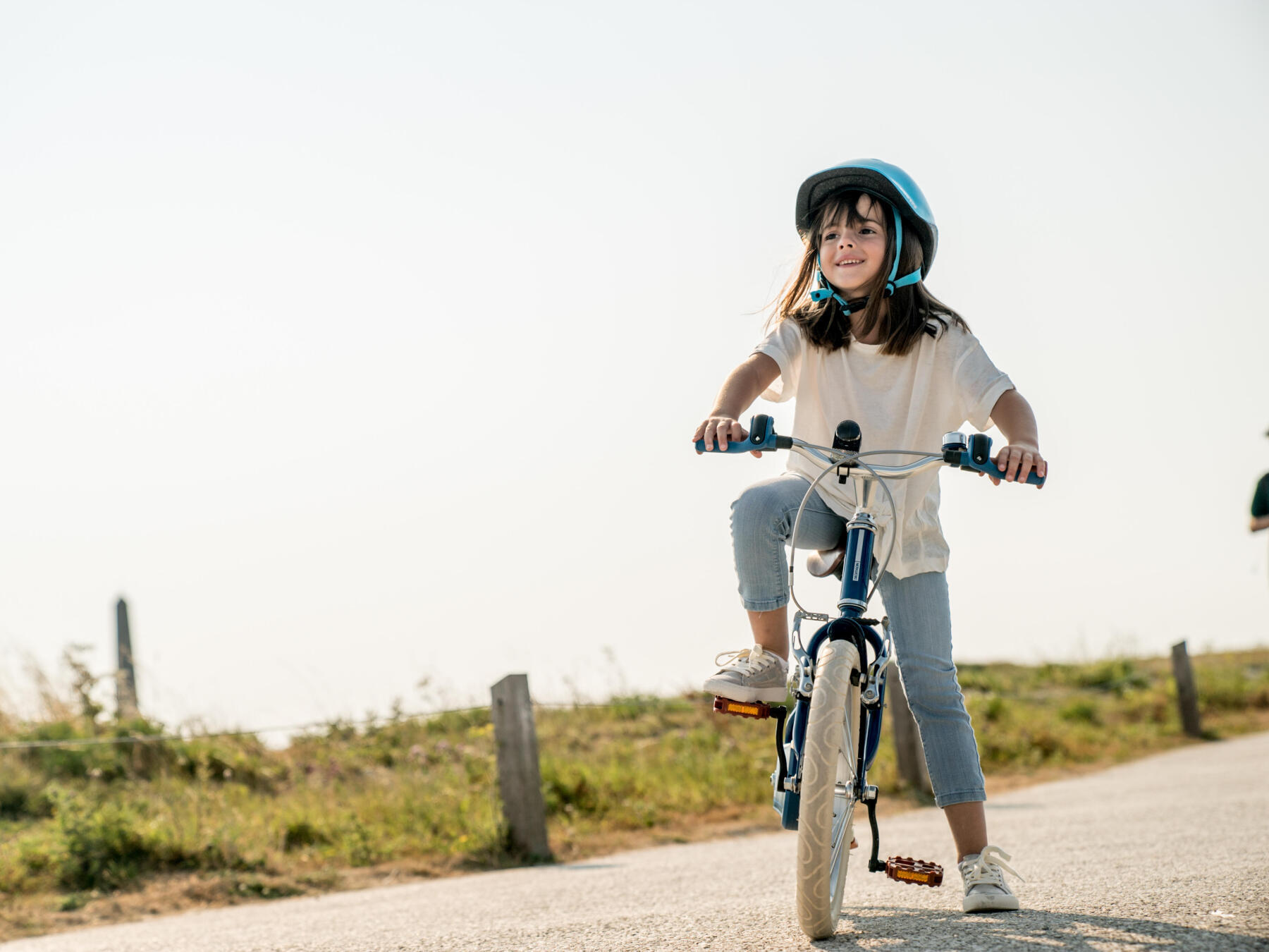 4 PASOS PARA ENSEÑAR A TU HIJO A ANDAR EN BICI