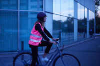 500 Adult Hi-Vis Cycling Gillet - EN1150 Pink