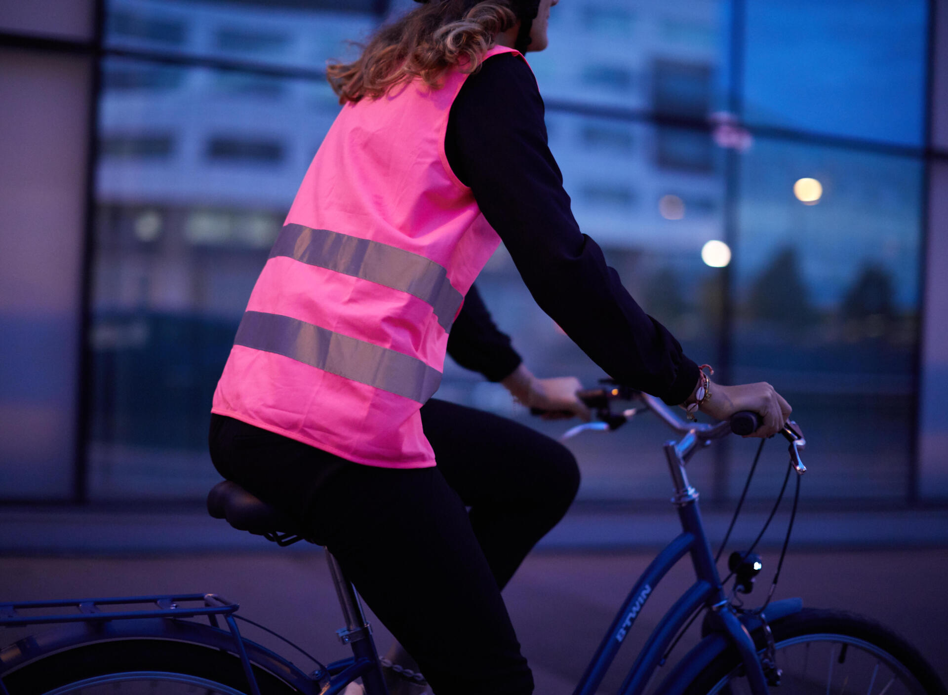 Drapeau de sécurité visible de nuit pour cycliste et vélo