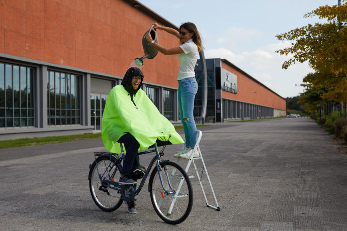PONCHO VELO CONSEIL ROULER SOUS LA PLUIE DECATHLON PONCHO VELO CONSEIL ROULER SOUS LA PLUIE DECATHLON