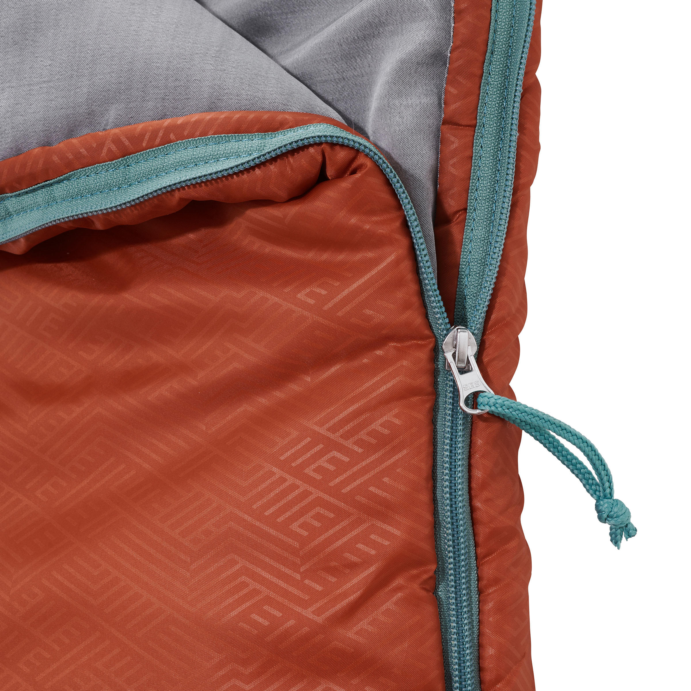 Quechua S 20 Red: Premium Quality Backpack for Adventure