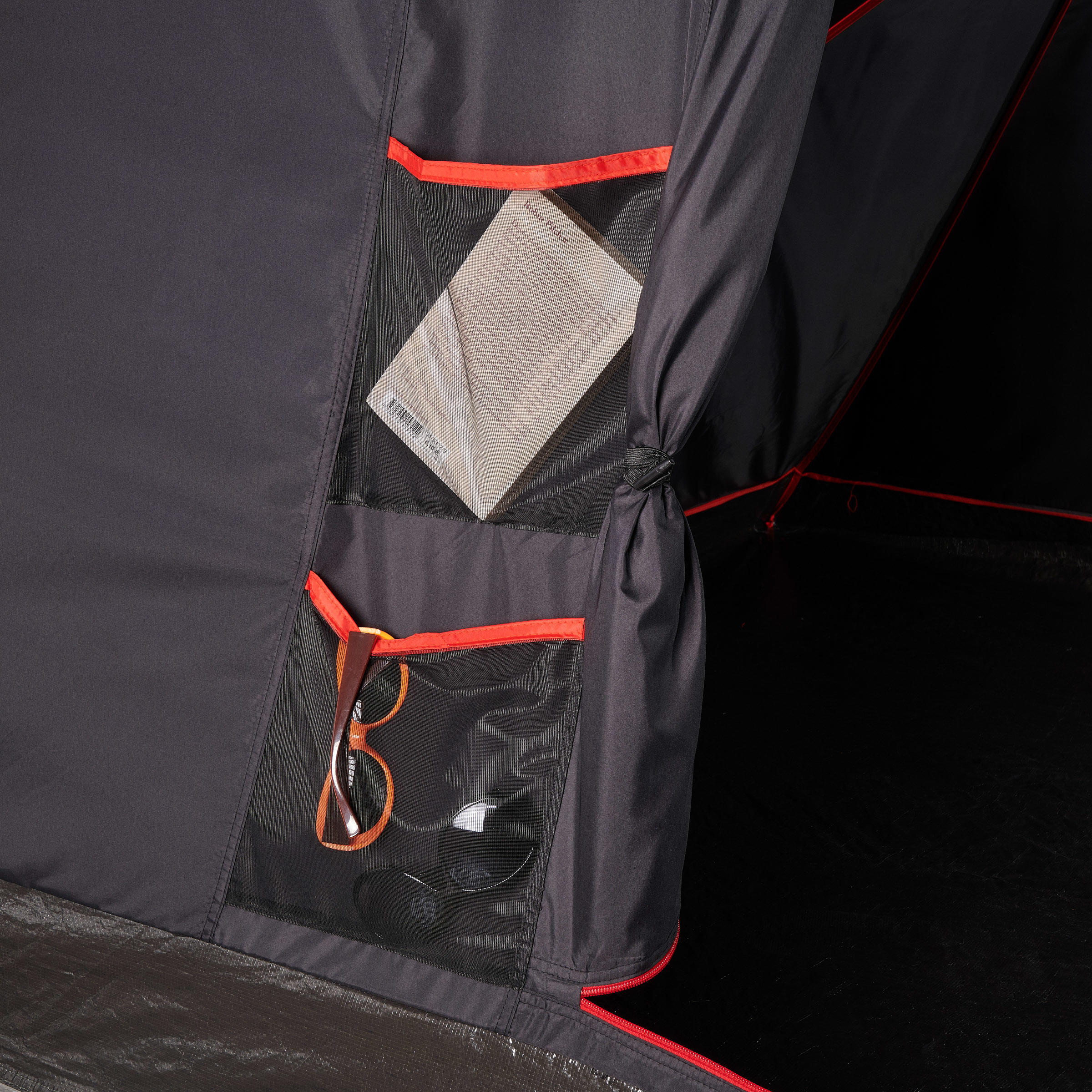 4-Person Inflatable Camping Tent, Air Seconds Fresh & Black - QUECHUA