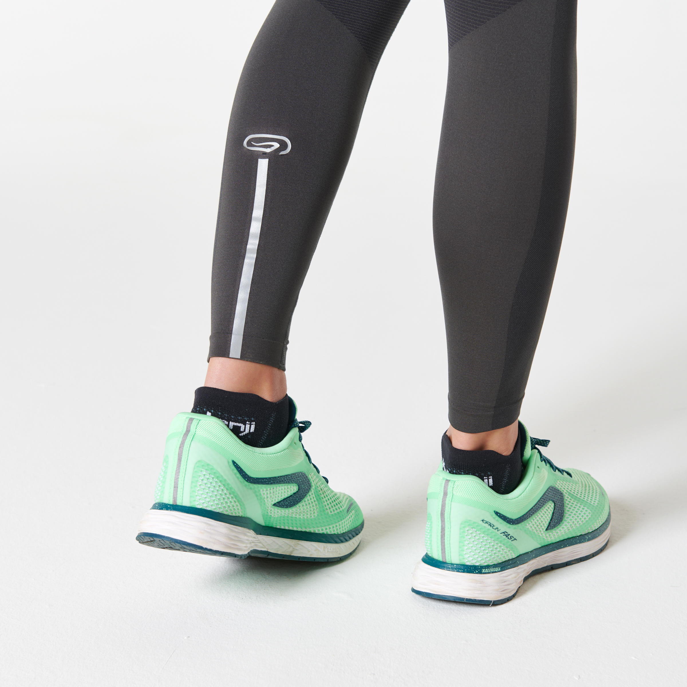 Mallas Largas Running Kiprun Care Mujer Gris 6/7