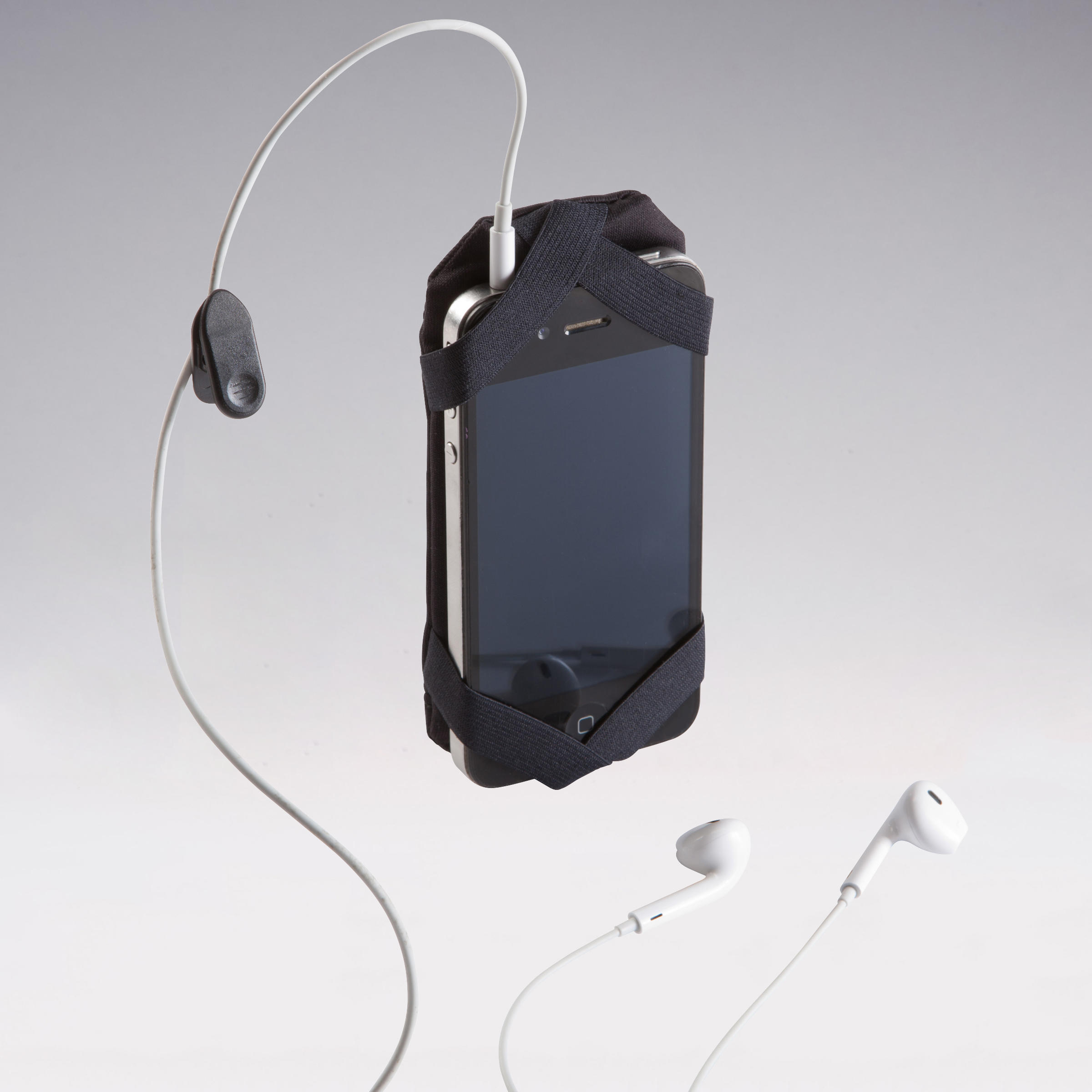 

Handheld Large Smartphone Running Holder - Black -  By KALENJI | Decathlon
