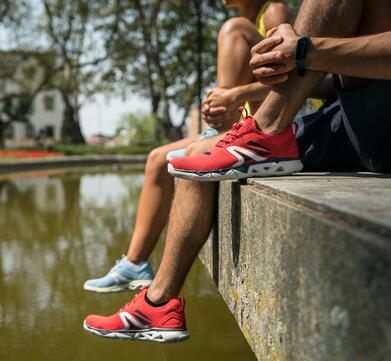 Marche-rapide-sport-santé-bon-chaussure-adapté-flexible-confortable Marche-rapide-sport-santé-bon-chaussure-adapté-flexible-confortable