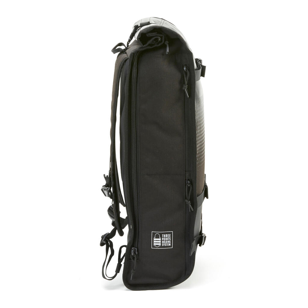 Crni ranac za skejtbording BG500 ROLLTOP (25 l)