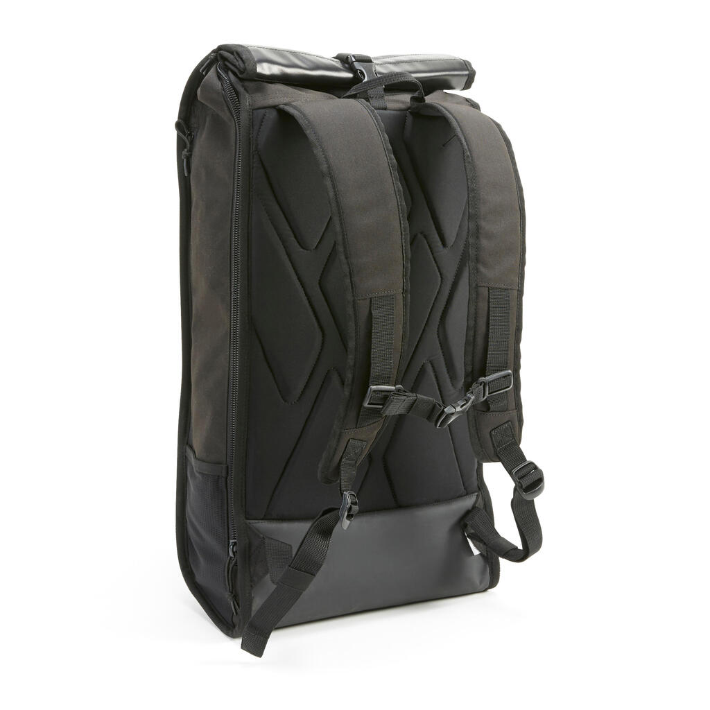 Crni ranac za skejtbording BG500 ROLLTOP (25 l)
