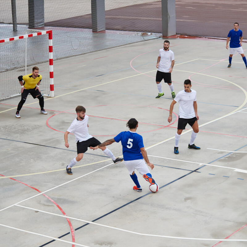 D couvrez et d butez le Futsal 