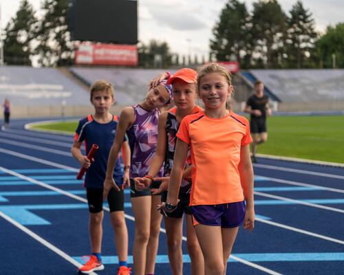 athletics escolher a roupa para criança atletismo