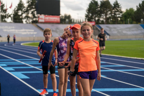 athletics escolher a roupa para criança atletismo