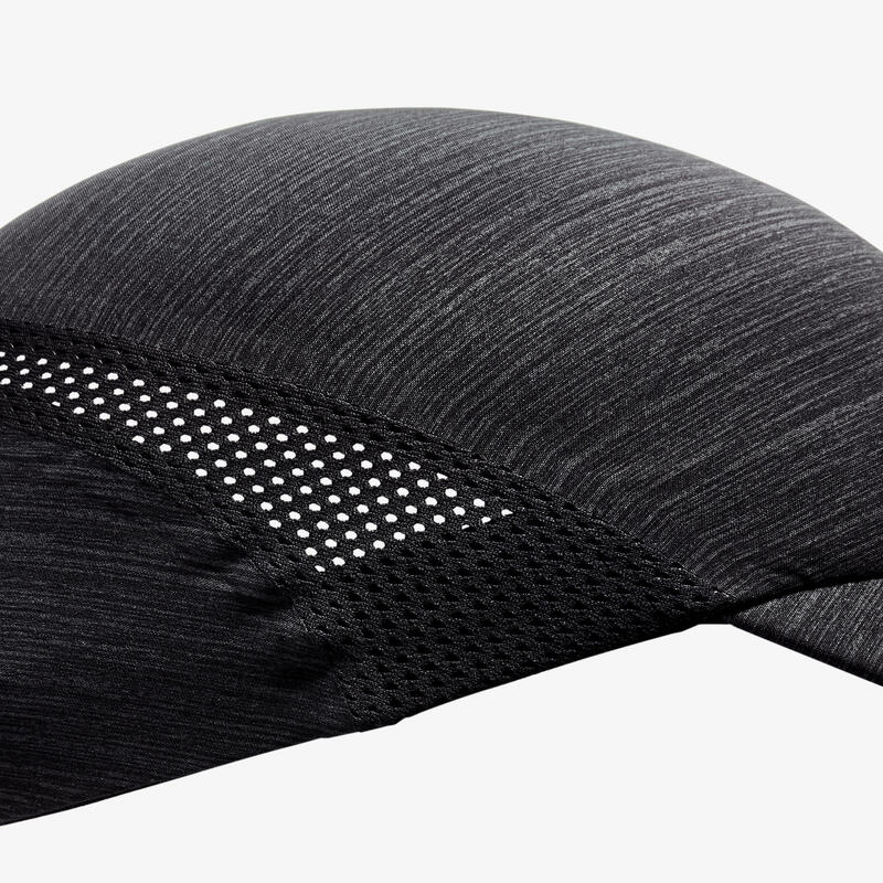 CASQUETTE RUNNING
NOIR CHINé
AJUSTABLE : TOUR DE TETE 51 A 63 CM
Homme Femme