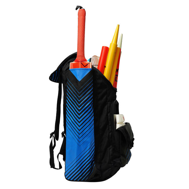Junior cricket bag for equipment (with bat pouch), black/blue