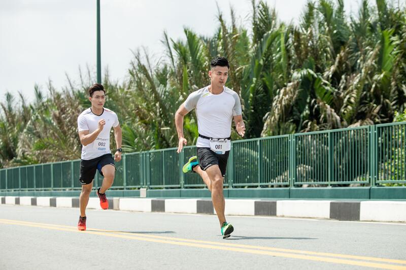 CINTO PORTA-DORSAL PARA CORRIDA DE COMPETIÇÃO, DE CURTA DISTÂNCIA A MARATONA