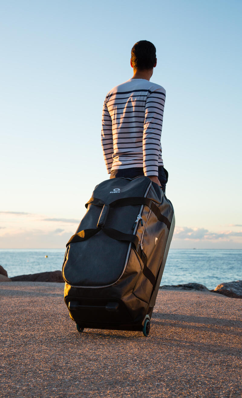 Conjunto de bolsas de viaje. maletas de plástico y metal con ruedas para  niños o adultos, mochilas de trekking