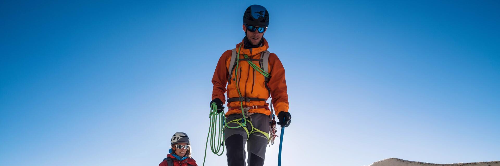 Quels sont les équipements essentiels pour l’alpinisme ?