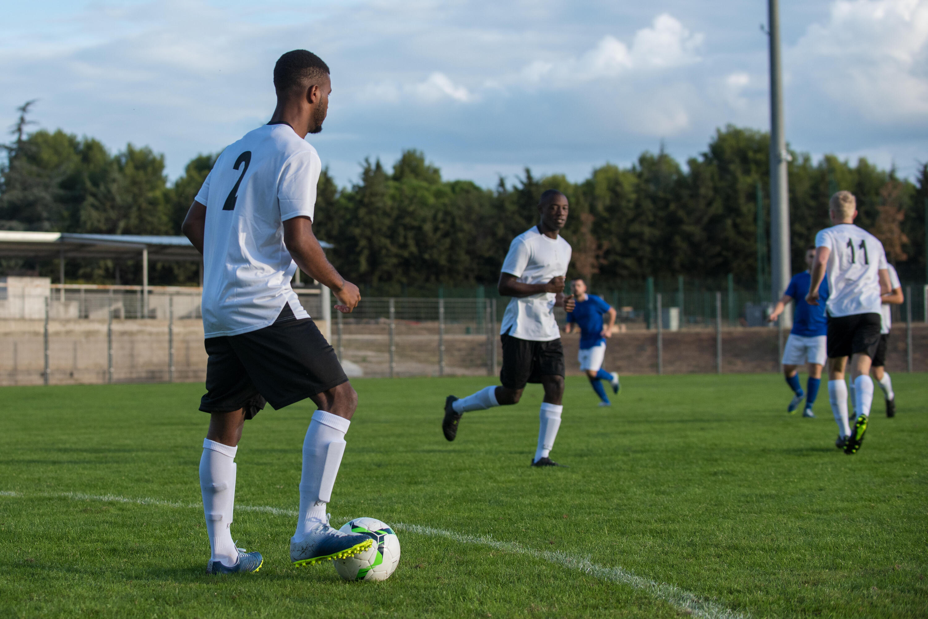 Chaussure de soccer adulte terrains secs Agilité 100 FG adulte noire 17/17