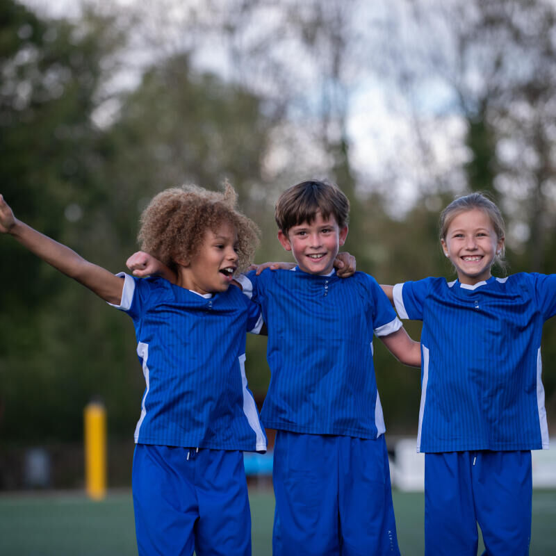 Football: what makes a good team player?