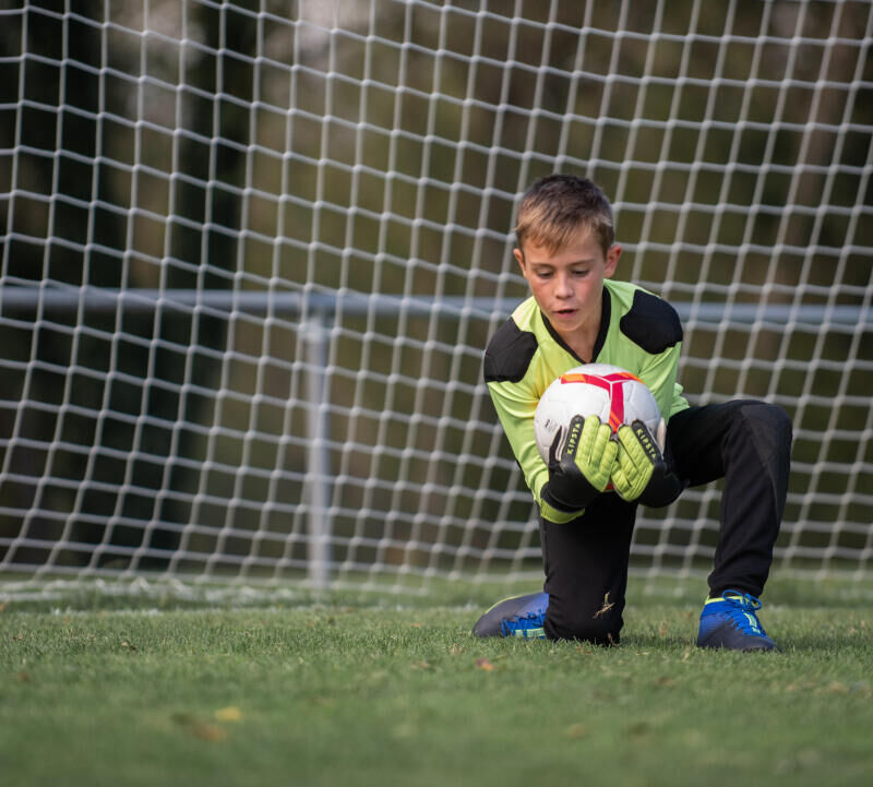 Mon enfant veut devenir gardien de but, comment l'accompagner ?