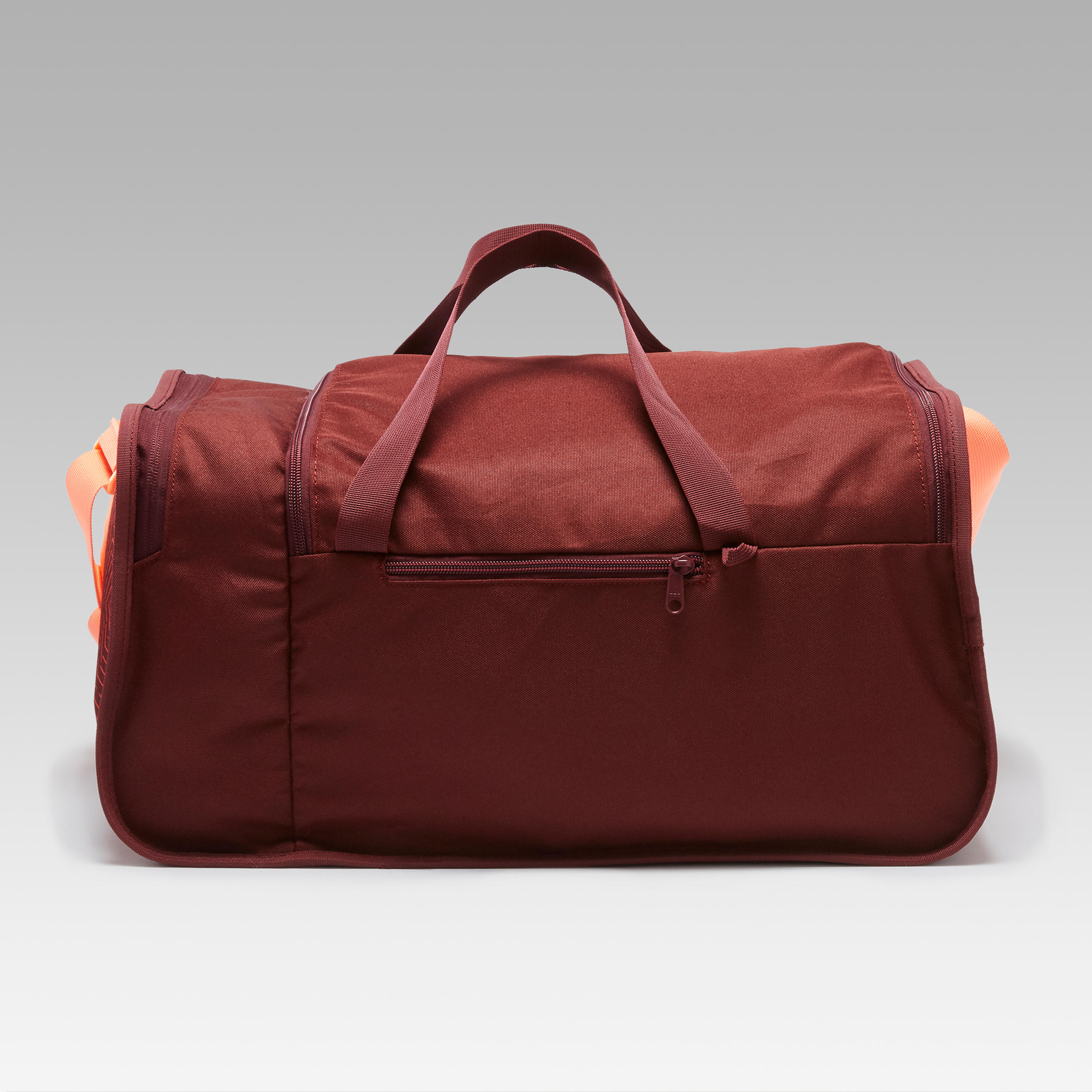 weekend bag with pockets