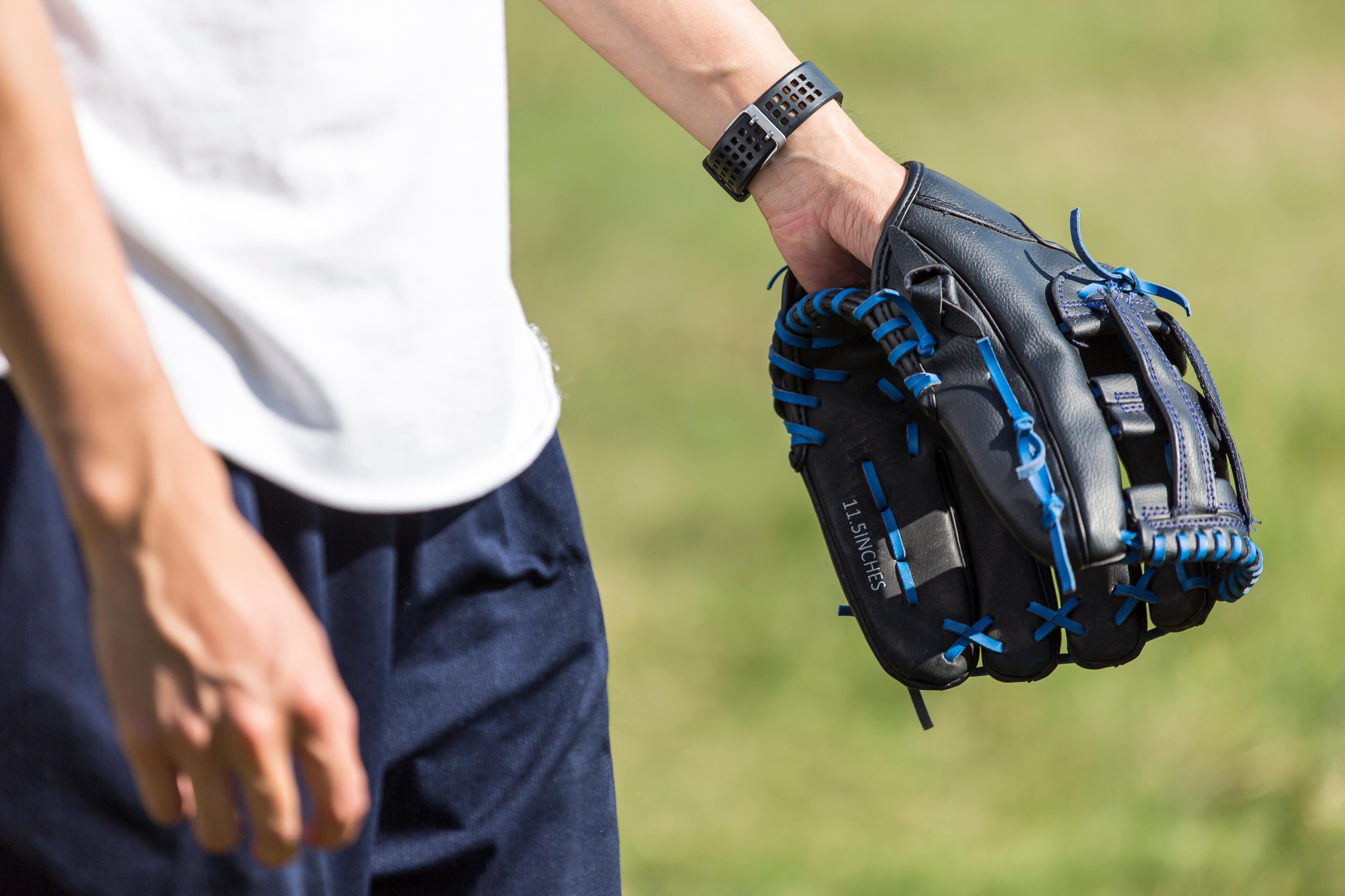 Left-Hand Baseball Glove - BA 150 Black/Blue - KIPSTA