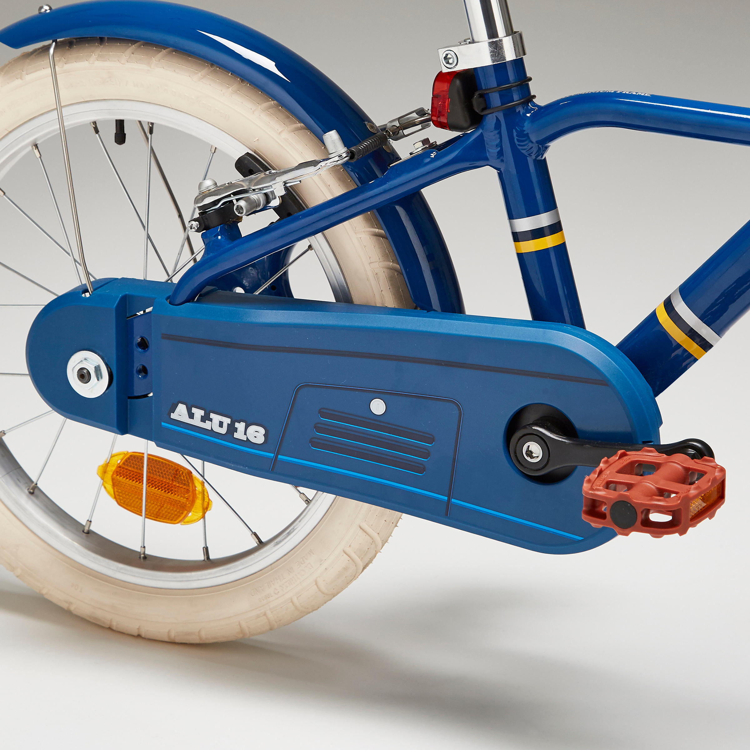 Kids' 16-inch, chain guard, easy-braking bike, blue 6/10