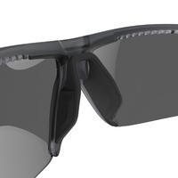 משקפי שמש לטיולים עם עדשות מקוטבות מקטגוריה 4 למבוגרים, דגם MH590 - שחור