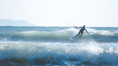 kitesurf%20wetsuit.jpg