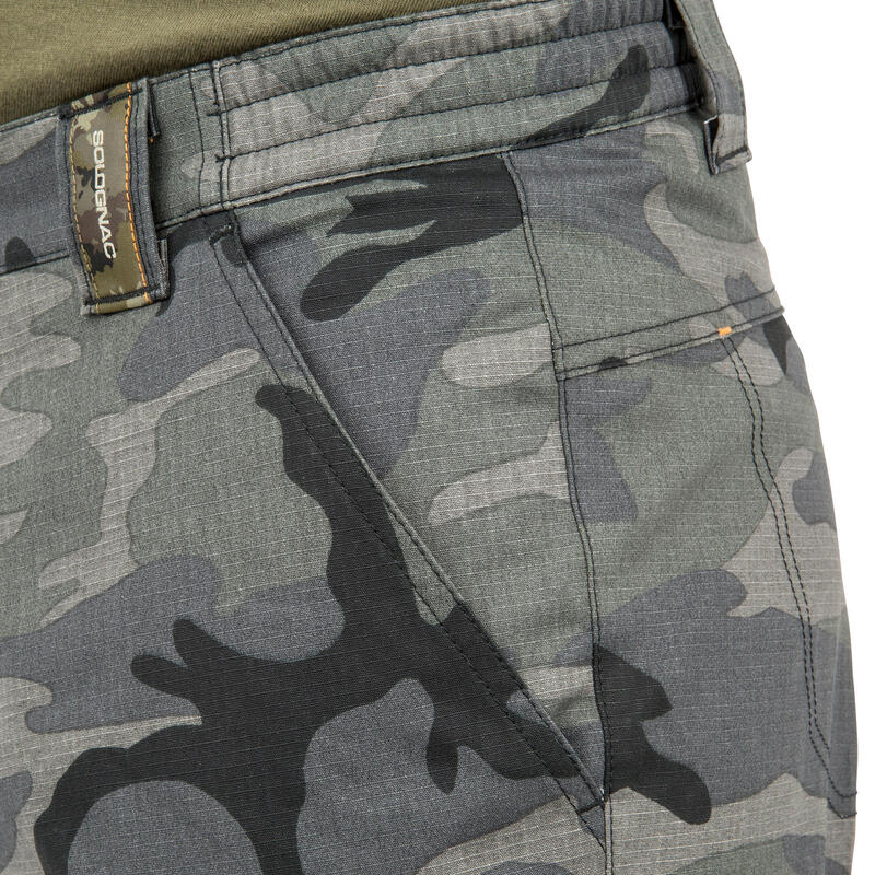 JACHTBERMUDA CARGO 500 CAMOUFLAGE WOODLAND ZWART