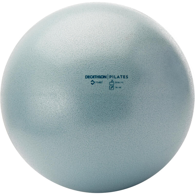 Piłka softball Nyamba 220 mm (jasnoniebieska) / 260 mm (ciemnoniebieska)