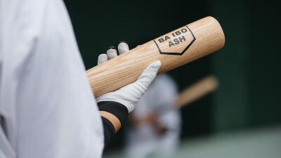 thumb-mobile-baseball-bat.jpg