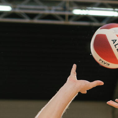 BALLON DE VOLLEYBALL EN AIR