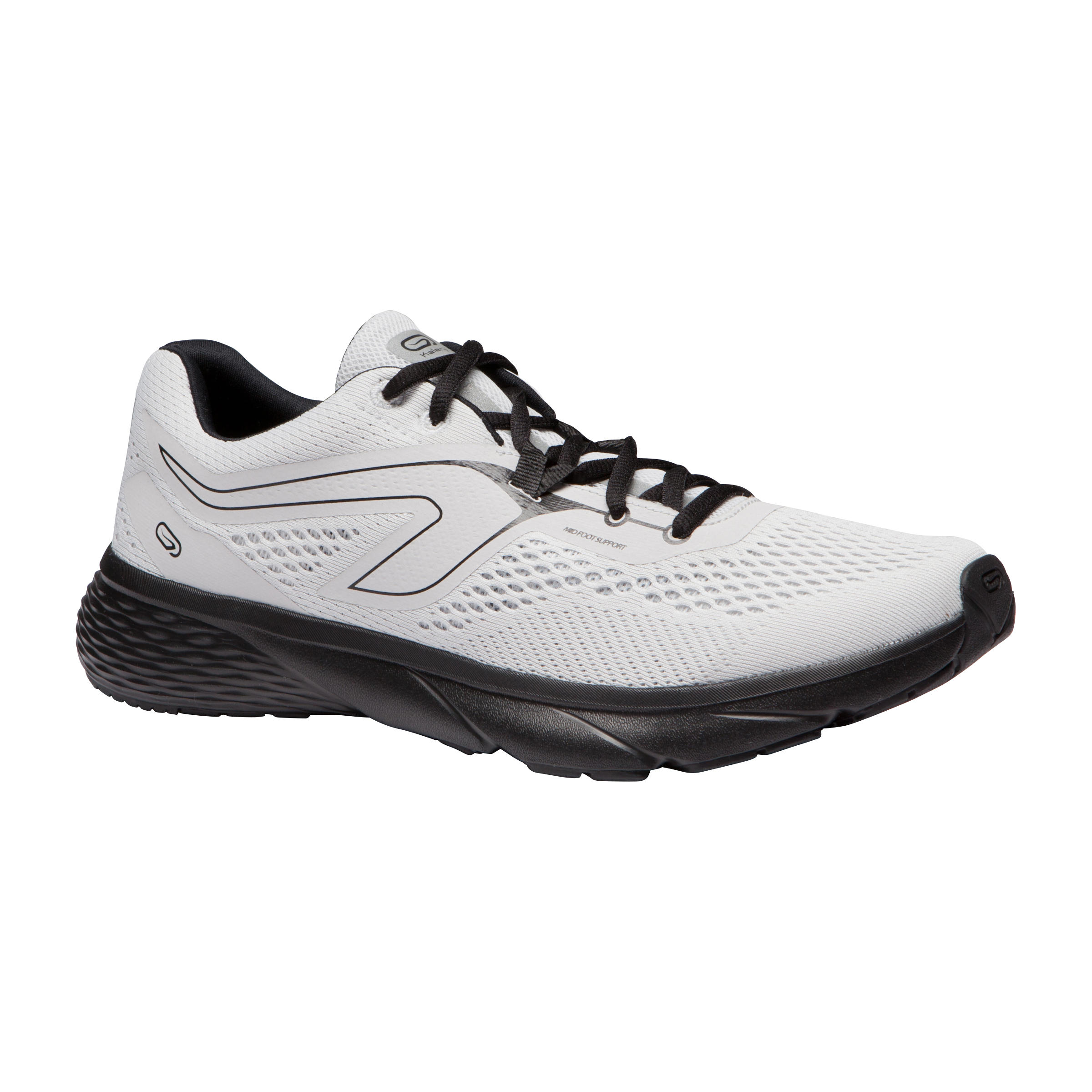 sports shoes at decathlon