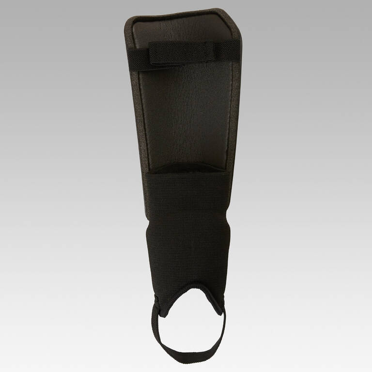 Shin Pad Sepak Bola Essential Anak 140 - Hitam