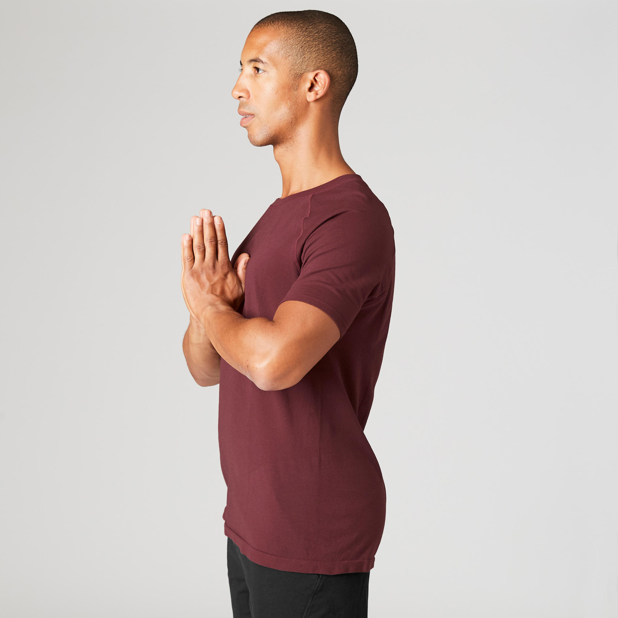 

Seamless Short-Sleeved Gentle Yoga T-Shirt - Burgundy -  By DOMYOS | Decathlon, Red