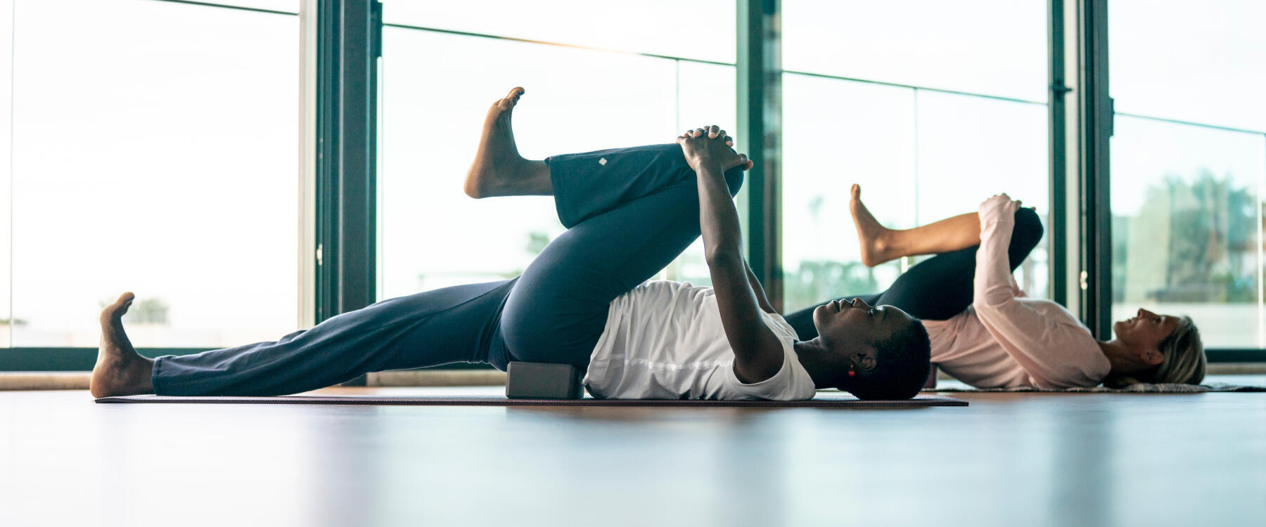 7 Effective Everyday Stretches (Safe for Post-Vaccine Recovery)